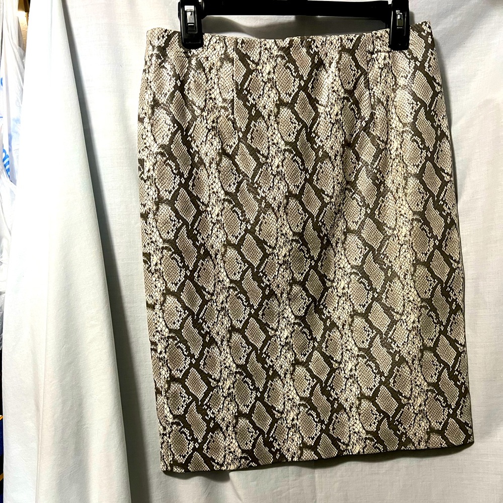 Jaclyn Smith faux leather snake skin look skirt size S